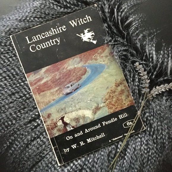 1972 'The Lancashire Witch County' by W. R. Mitchell Paperback - Picture 1 of 3
